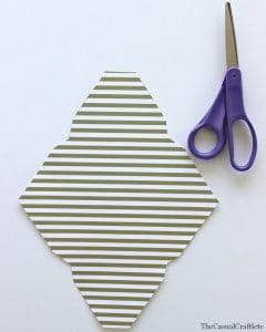 How to make a paper envelope by www.thecasualcraftlete.com