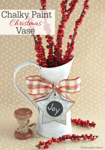 Chalky Paint Christmas Vase using @decoart and @michalesstores supplies #decoart #michaelsstores