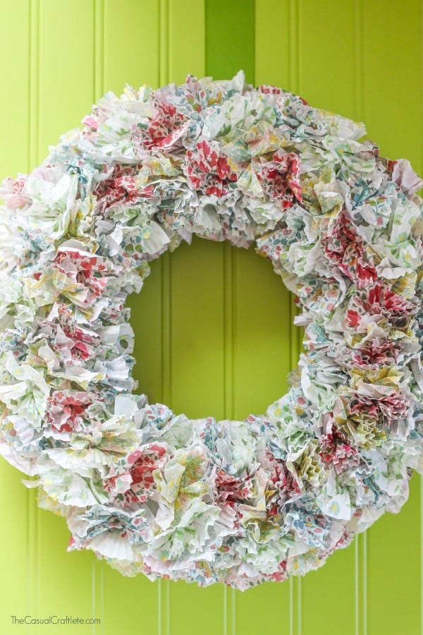 https://www.purelykatie.com/wp-content/uploads/2016/05/Floral-Cupcake-Liner-Wreath-from-TheCasualCraftlete.com_.jpg