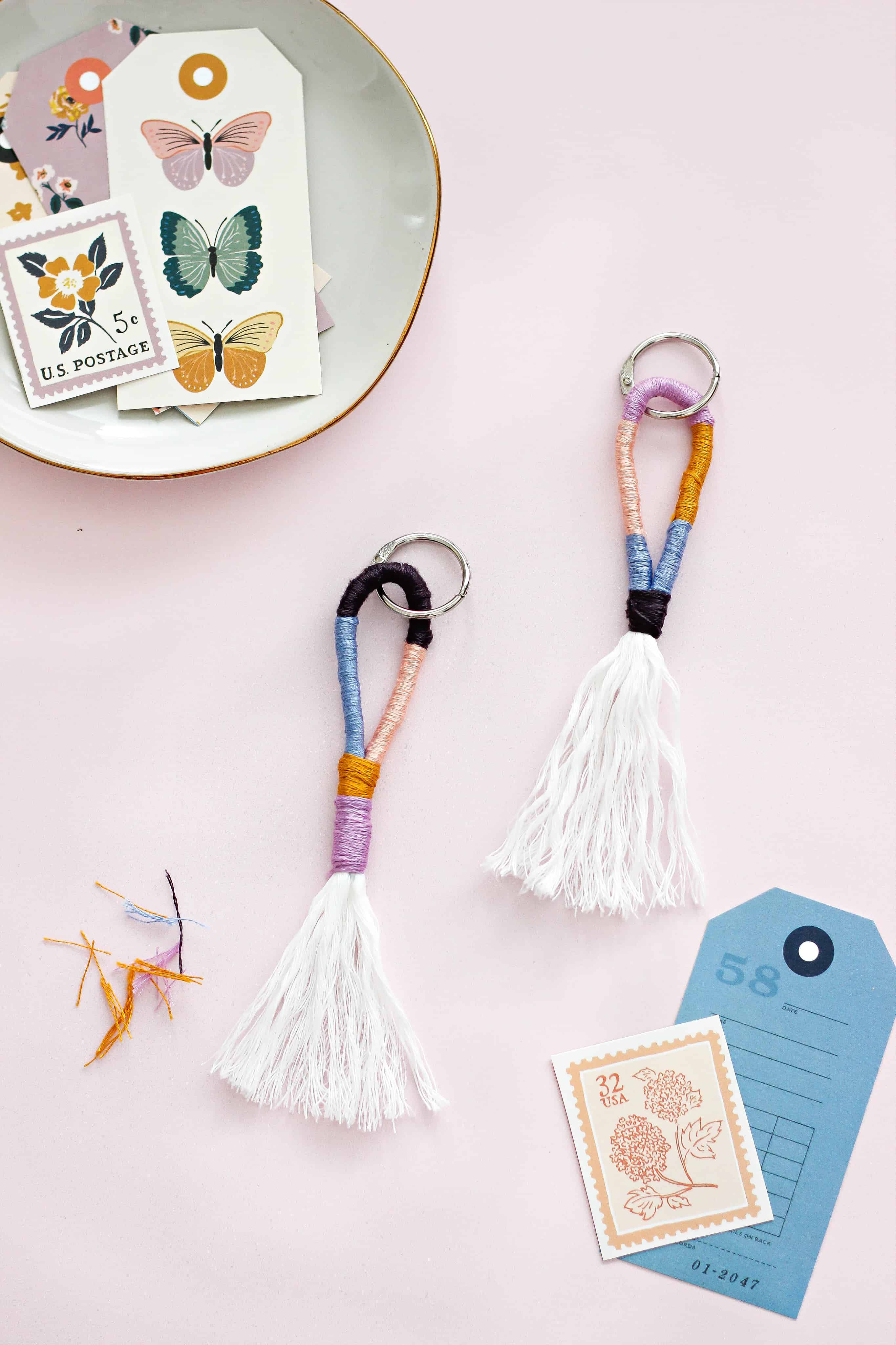 10 DIY KEYCHAINS - How To Make Cute Keychains 